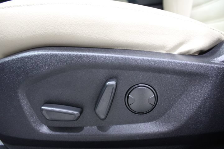Used 2024 Ford Edge SEL w/ Cargo Accessory Package AWD/4WD image 20