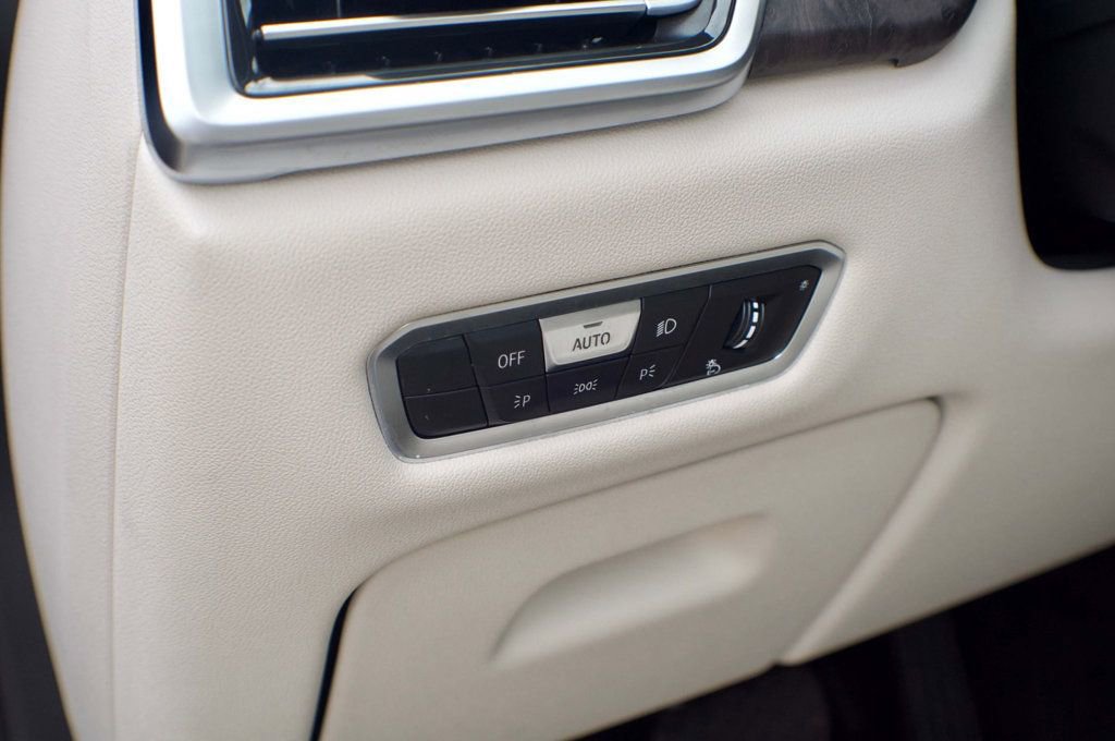 Used 2022 BMW X5 xDrive45e image 38