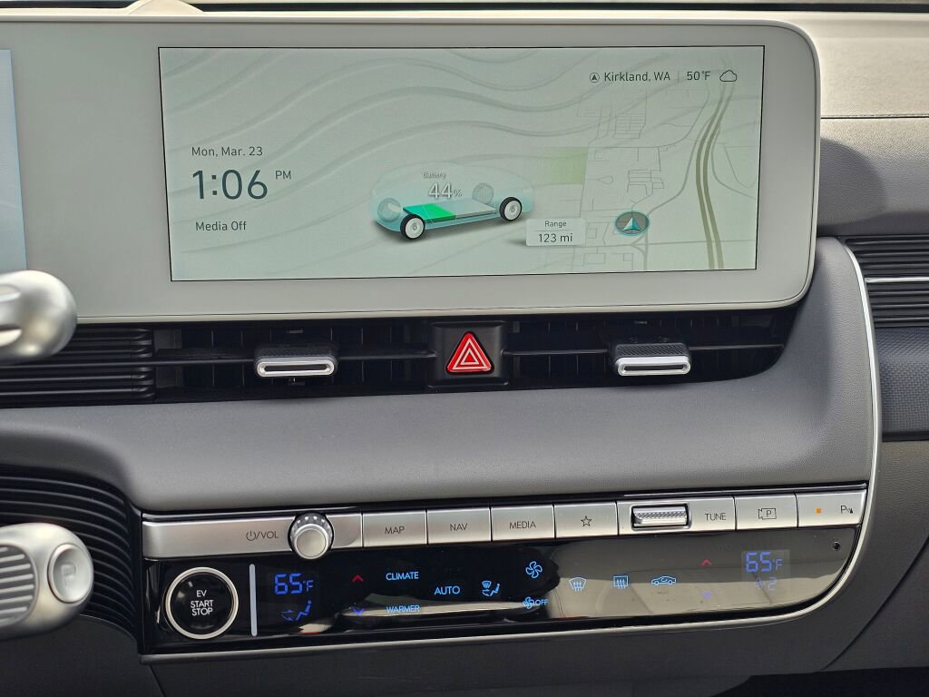 Used 2024 Hyundai Ioniq 5 Limited image 14