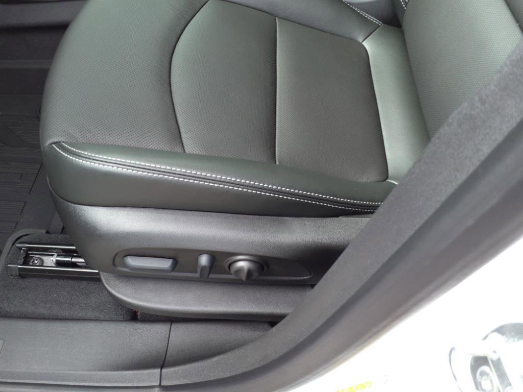 Certified 2022 GMC Terrain SLT w/ LPO, Floor Liner Package image 13