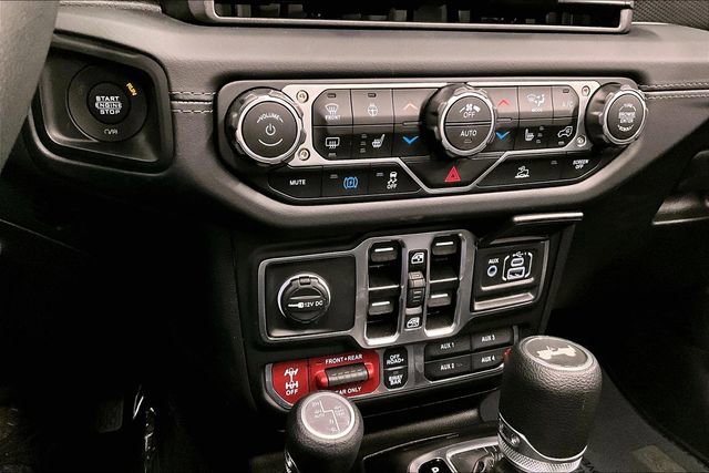 Used 2025 Jeep Wrangler Unlimited Rubicon 4xe w/ Convenience Group image 32