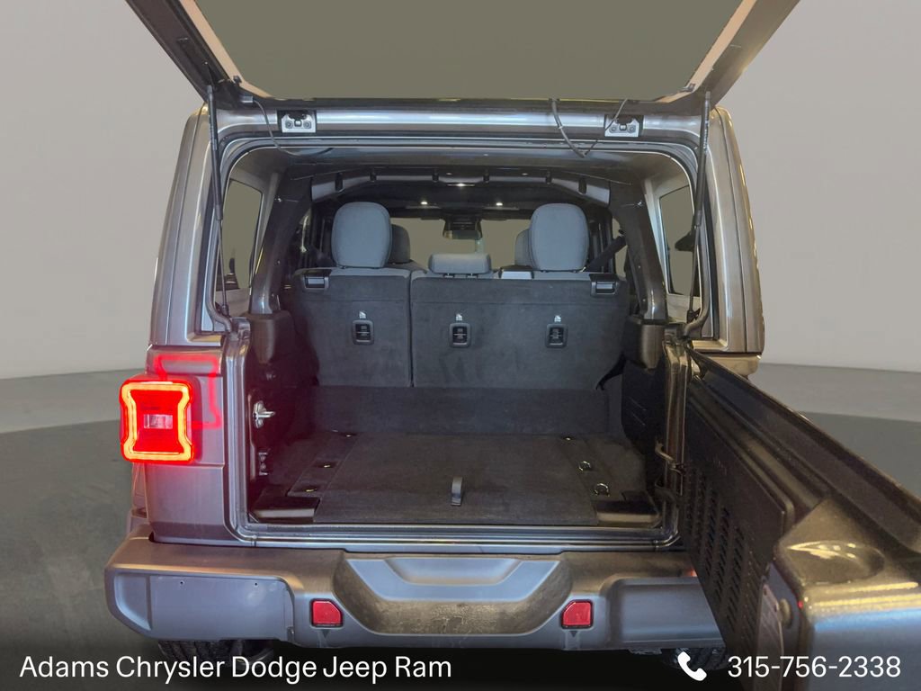 Used 2025 Jeep Wrangler Unlimited Sahara image 8