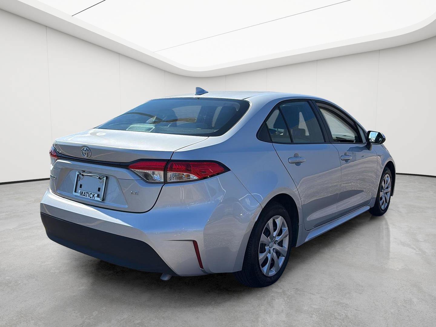 Used 2026 Toyota Corolla LE FWD image 12