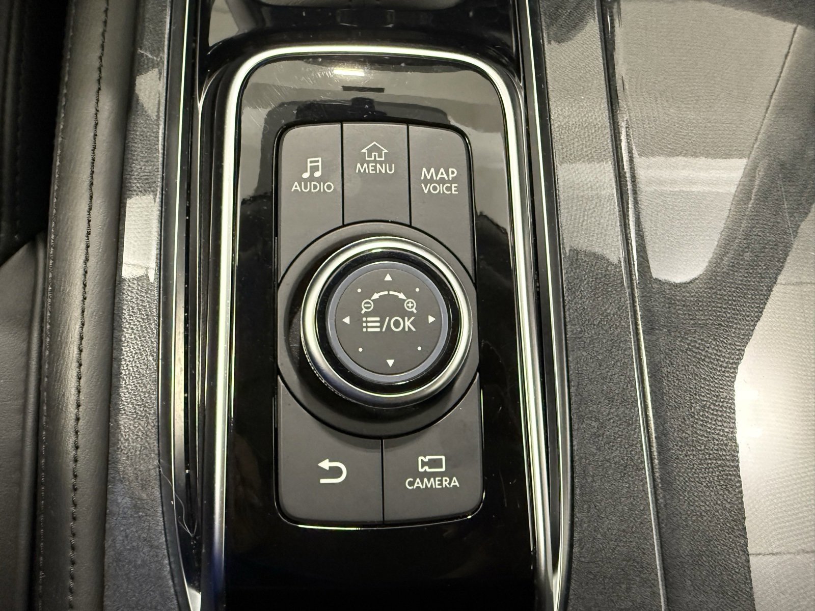 Used 2024 Nissan Armada SV w/ Cargo Package image 20