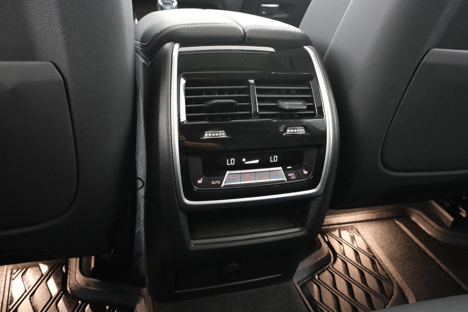 Used 2020 BMW X5 xDrive40i w/ Premium Package AWD/4WD image 36
