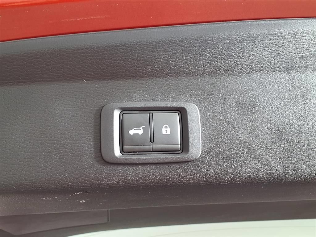 Used 2024 Mitsubishi Outlander SE AWD/4WD image 15