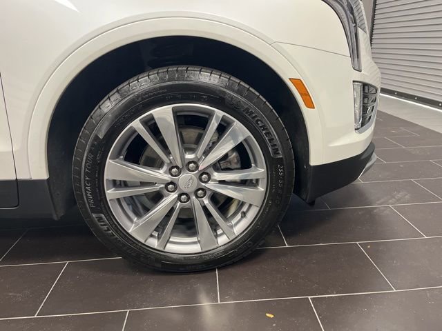 Certified 2025 Cadillac XT5 Premium Luxury image 16