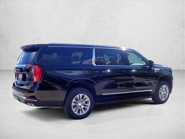 Used 2025 GMC Yukon XL Denali image 4