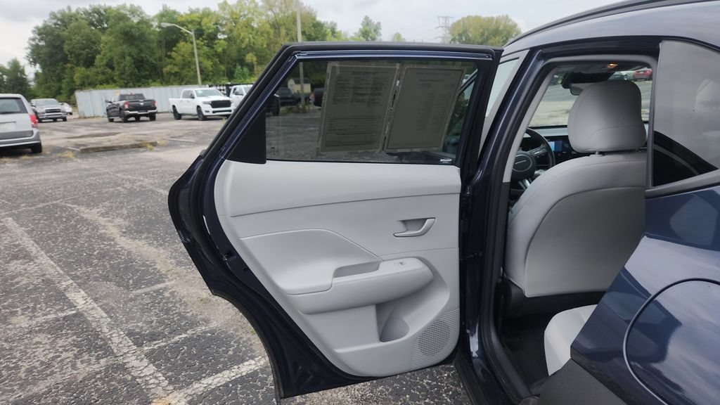 Used 2025 Hyundai Kona SEL AWD/4WD image 14