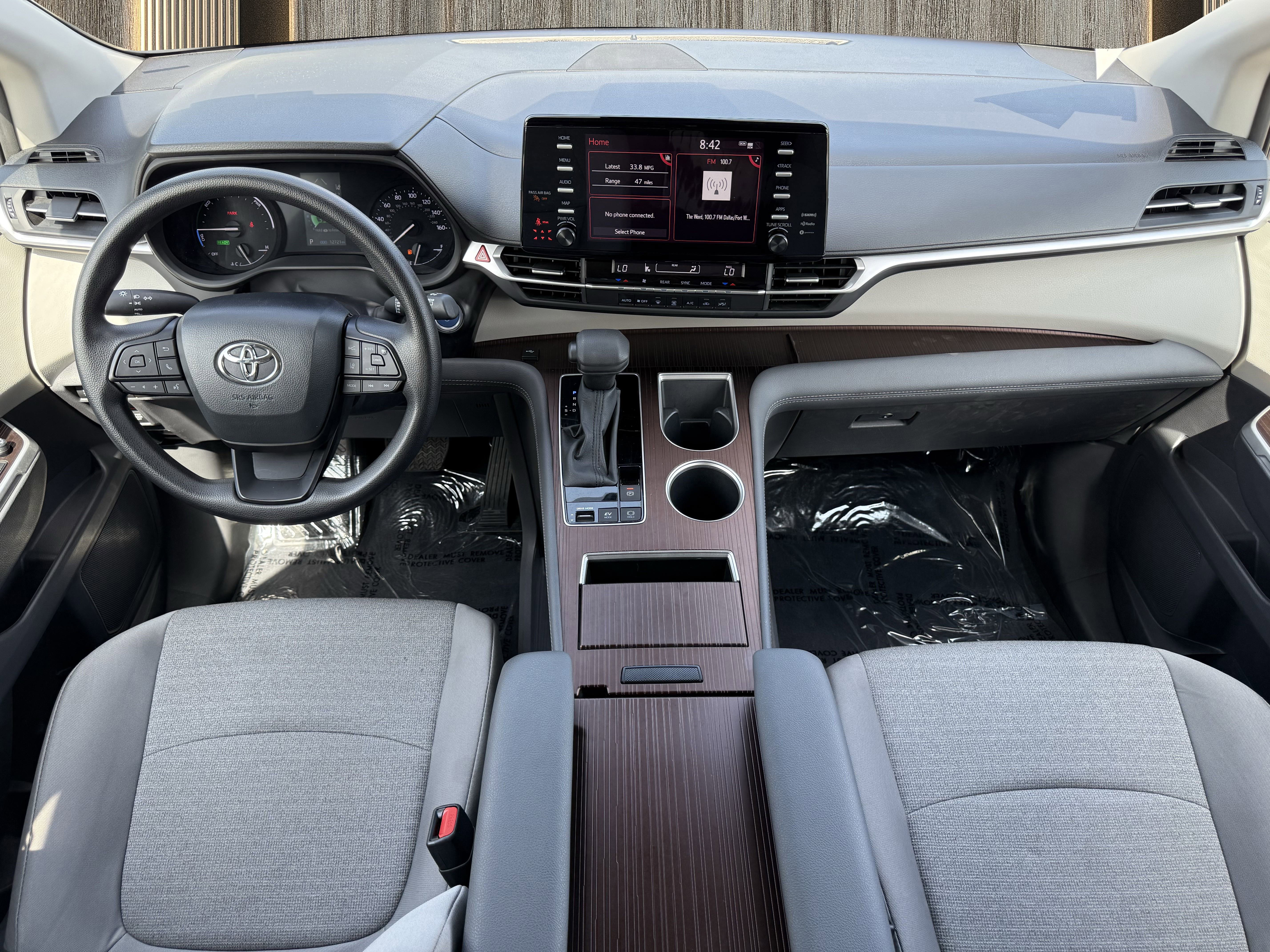 Used 2024 Toyota Sienna LE image 55