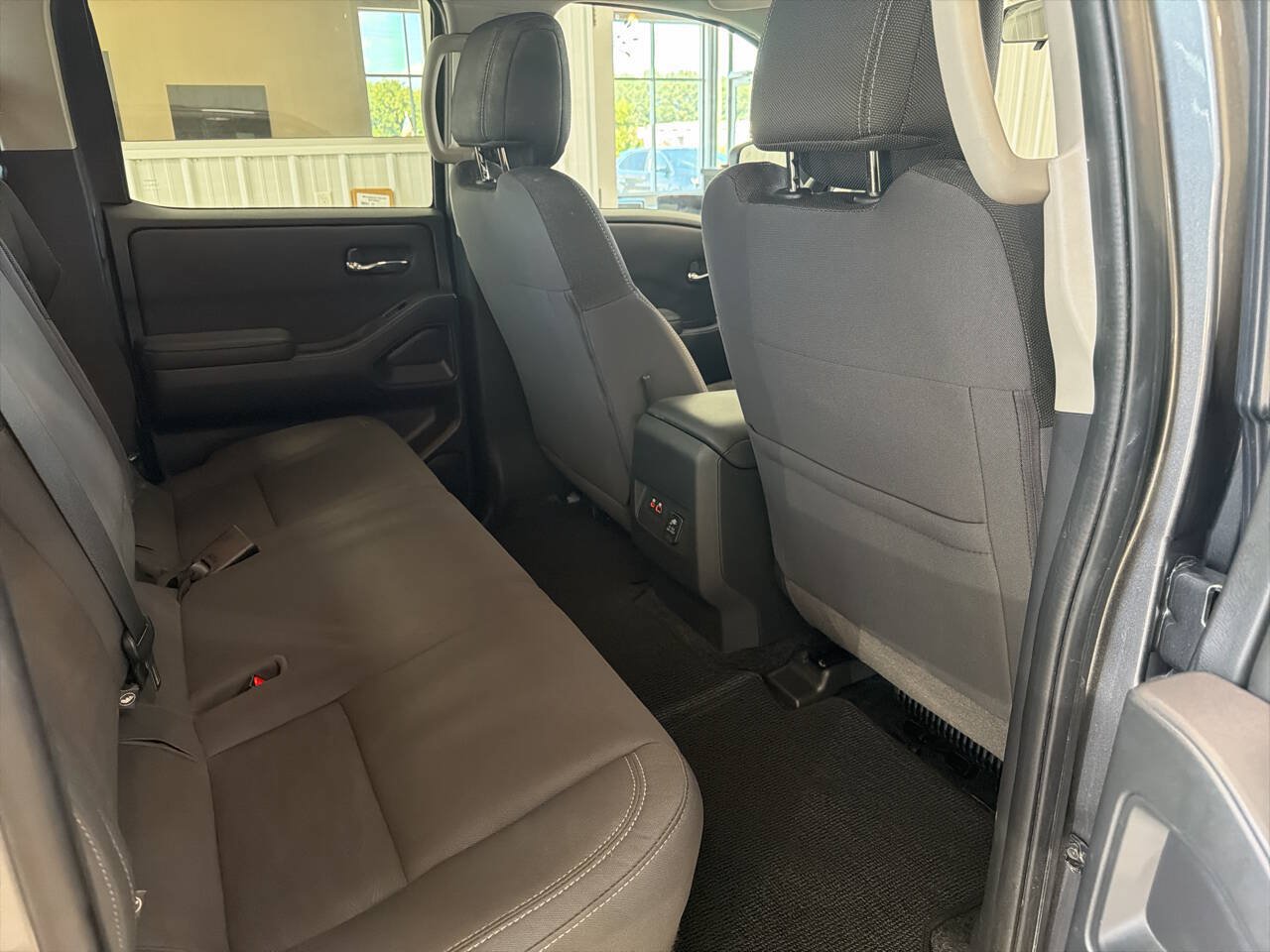 Used 2023 Nissan Frontier SV w/ SV Convenience Package AWD/4WD image 25
