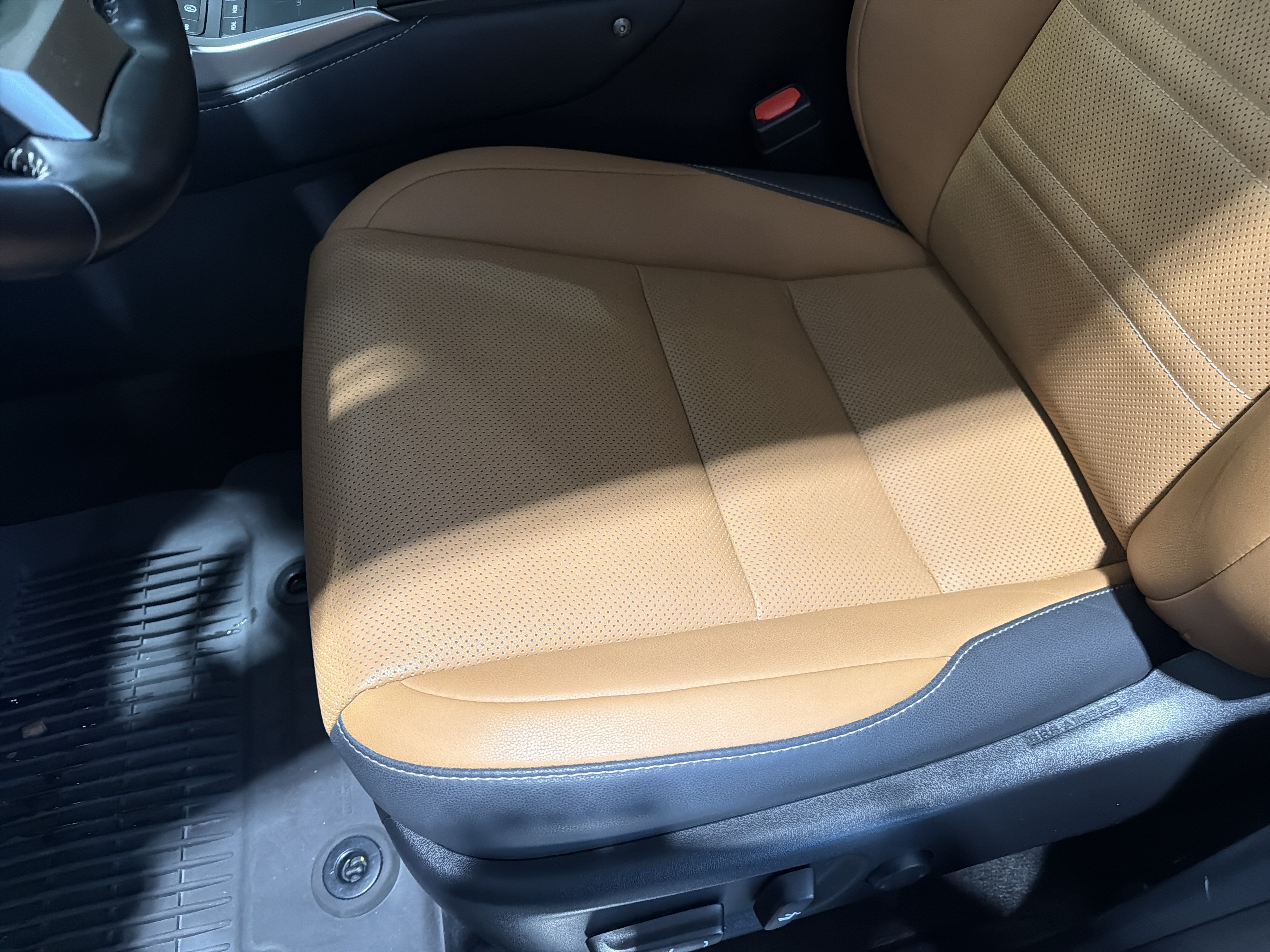 Certified 2021 Lexus NX 300h AWD w/ Accessory Package image 18