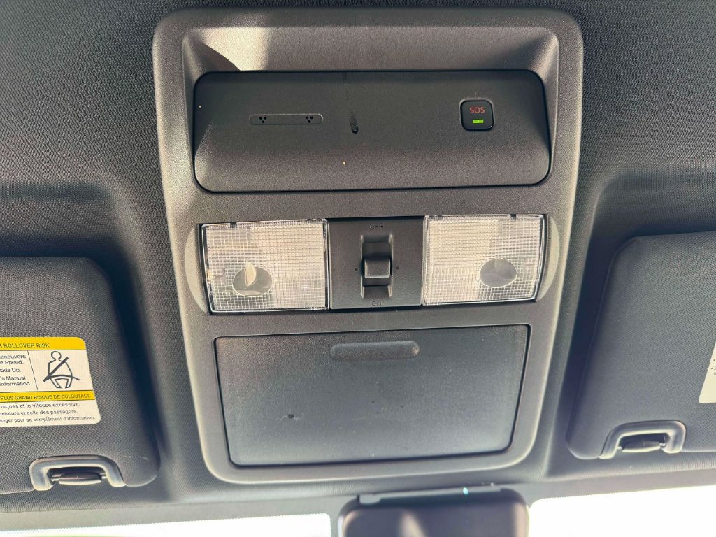 Certified 2025 Nissan Frontier PRO-4X AWD/4WD image 31