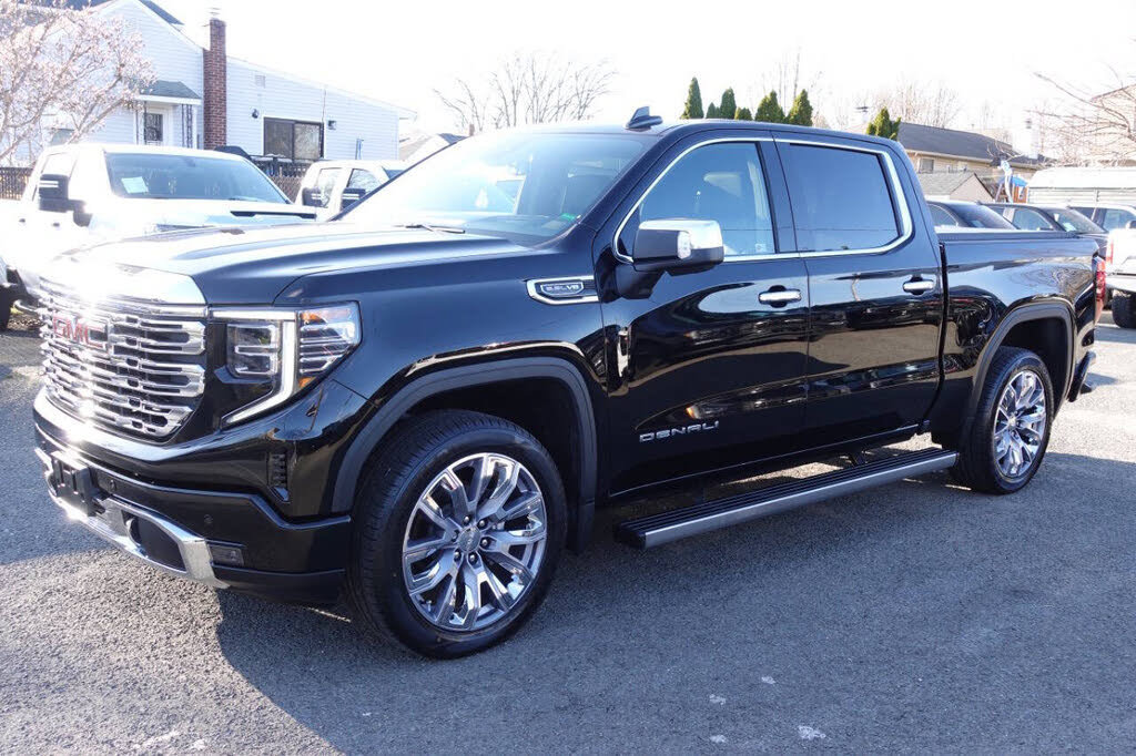 Used 2023 GMC Sierra 1500 Denali w/ Denali Reserve Package AWD/4WD image 2