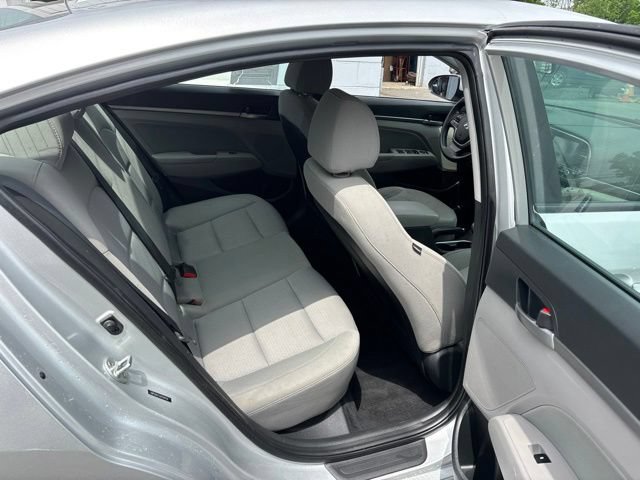 Used 2018 Hyundai Elantra SEL FWD image 9