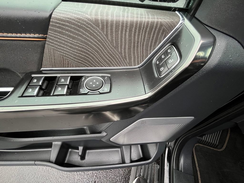 Certified 2022 Ford F150 Platinum w/ Equipment Group 701A High image 21