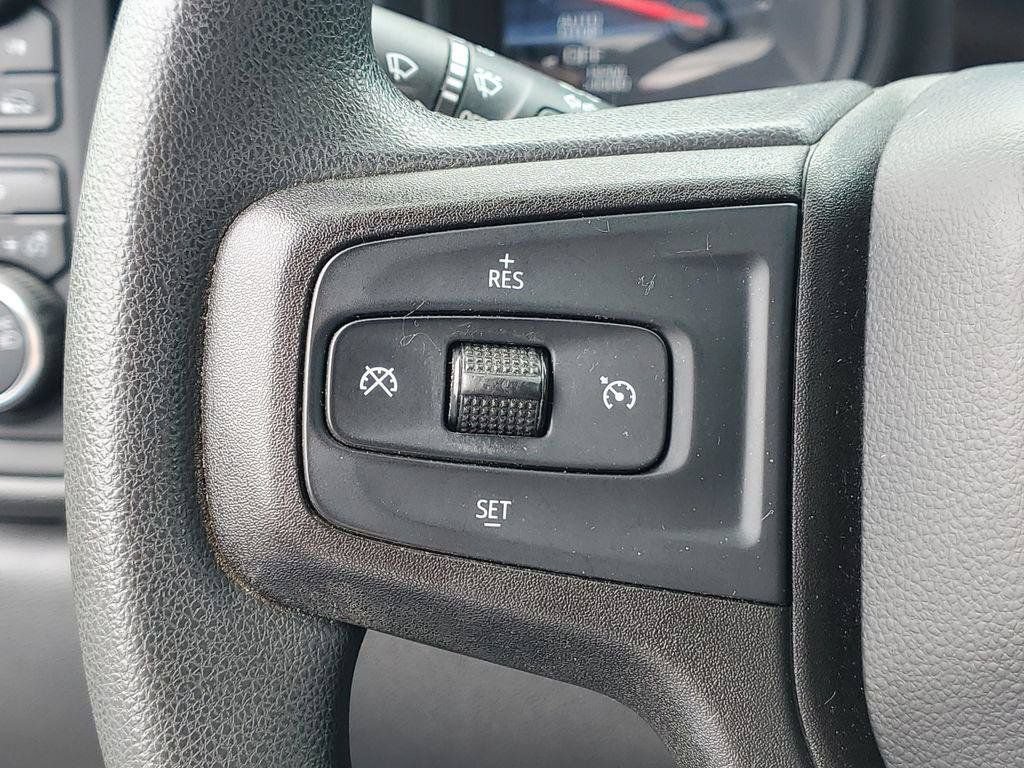 Certified 2020 Chevrolet Silverado 1500 Custom w/ Custom Value Package AWD/4WD image 8