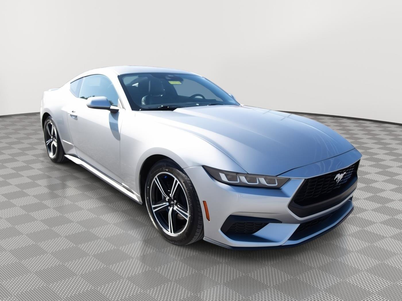 Used 2024 Ford Mustang Premium image 2
