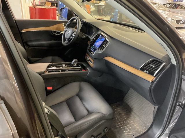 Used 2023 Volvo XC90 B6 Plus w/ Protection Package Premier AWD/4WD image 11