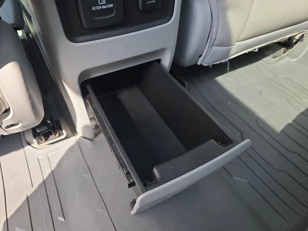 Used 2017 GMC Acadia SLT w/ LPO, Floor Liner Package FWD image 46