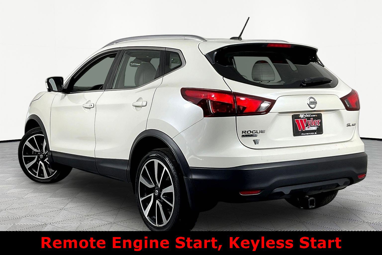Certified 2018 Nissan Rogue Sport SL w/ SL Premium Package AWD/4WD image 4