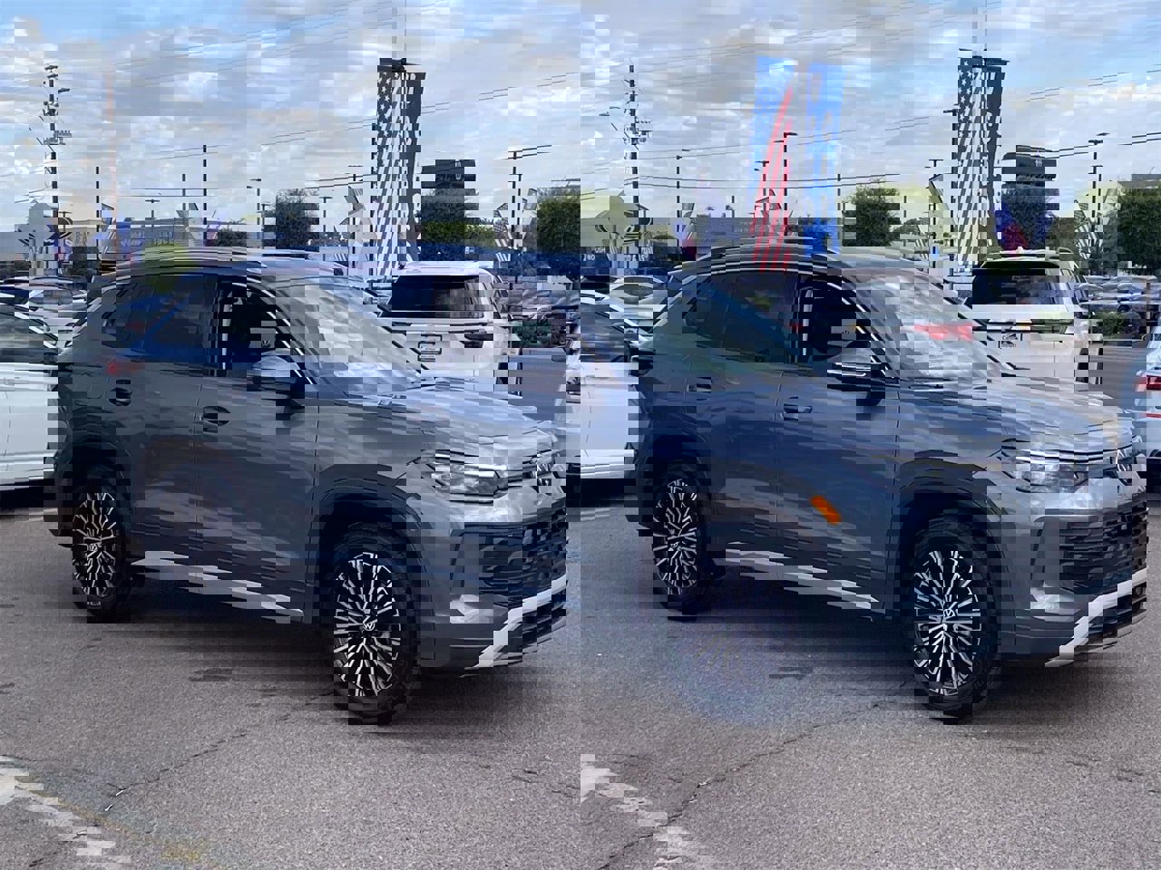 New 2025 Volkswagen Tiguan S image 2