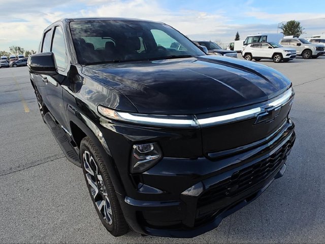 Used 2025 Chevrolet Silverado EV RST w/ LPO, Utility Wall Package AWD/4WD image 3