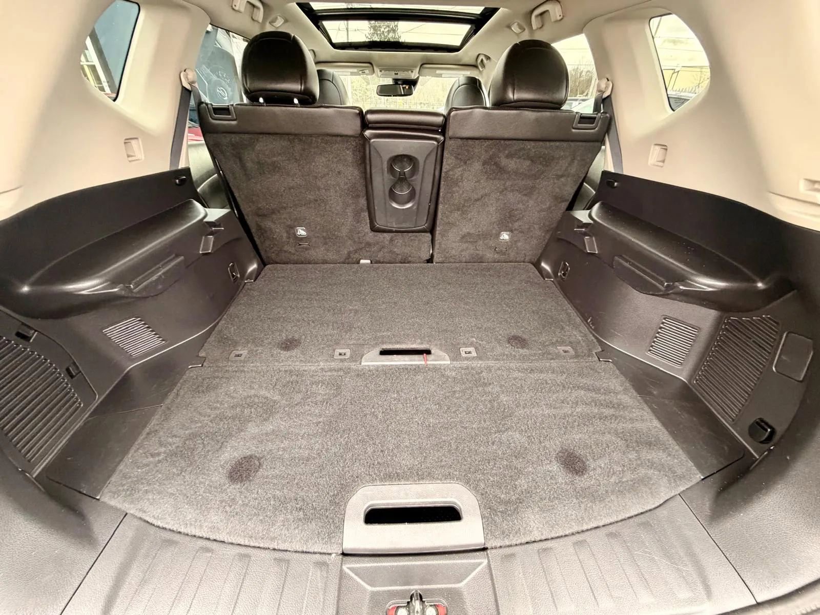 Used 2017 Nissan Rogue SL w/ SL Premium Package image 7