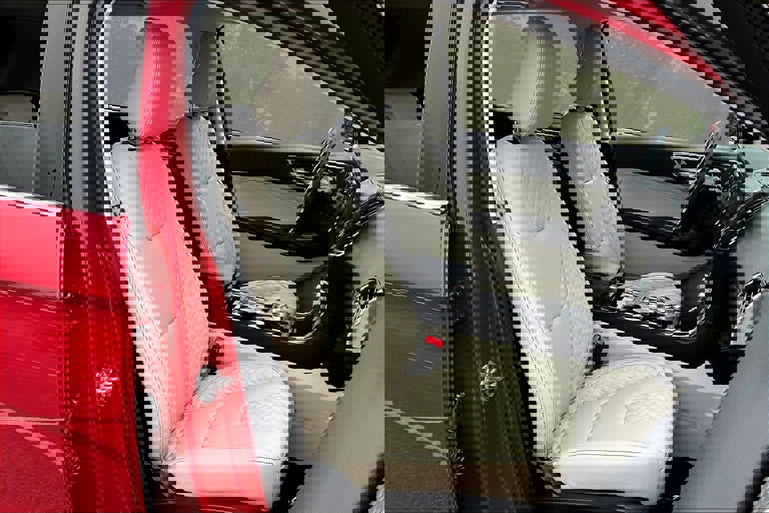 Used 2023 Ford Edge Titanium w/ Class II Trailer Tow Package AWD/4WD image 29