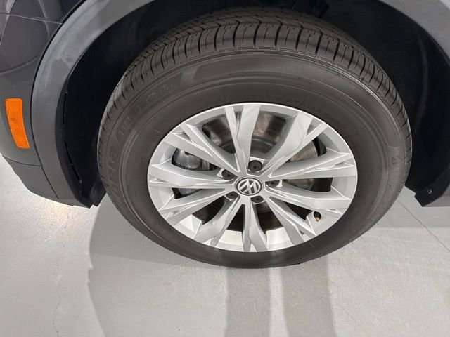 Used 2018 Volkswagen Tiguan SE FWD image 5