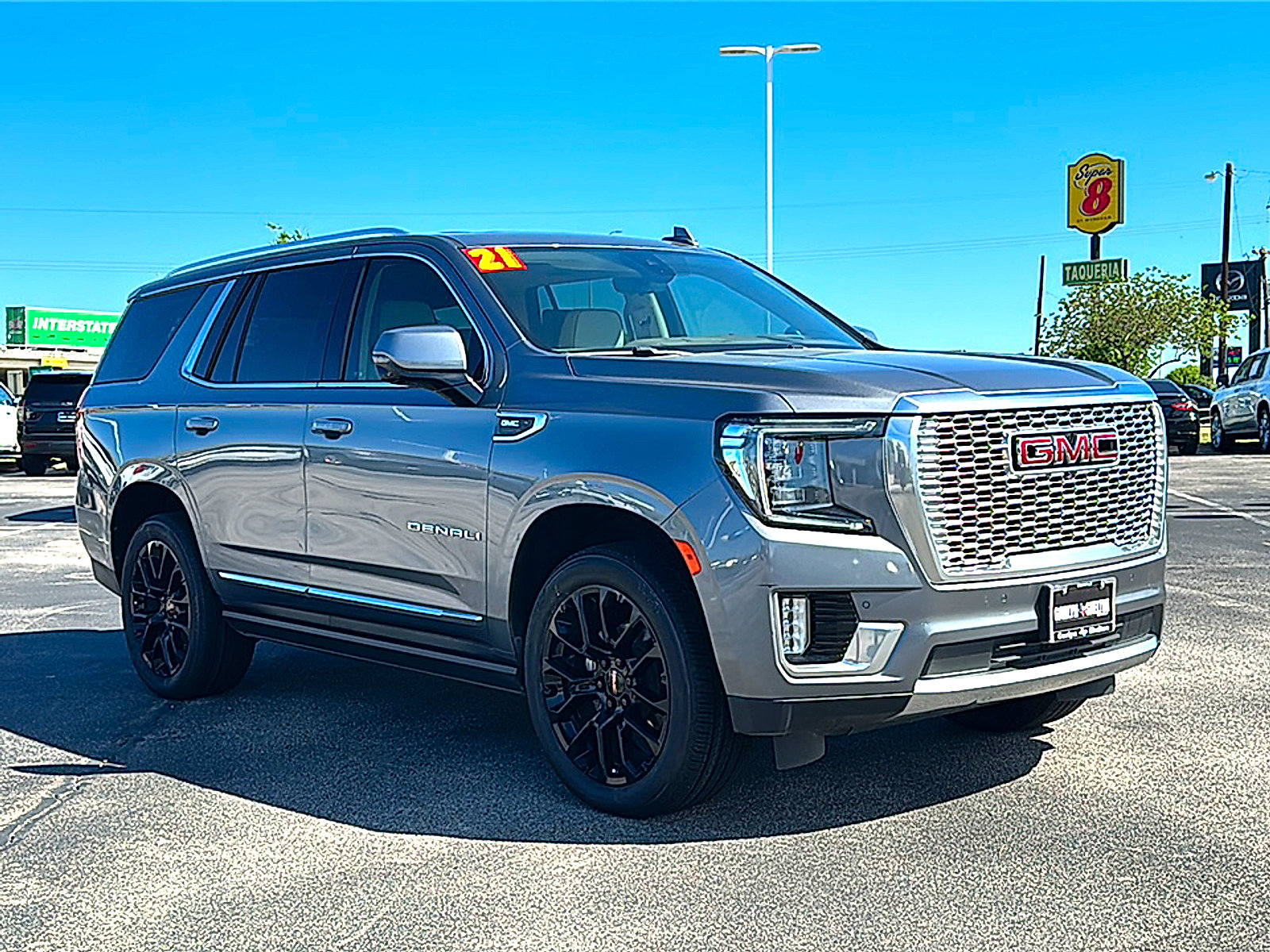 Used 2021 GMC Yukon Denali w/ Denali Ultimate Package image 10
