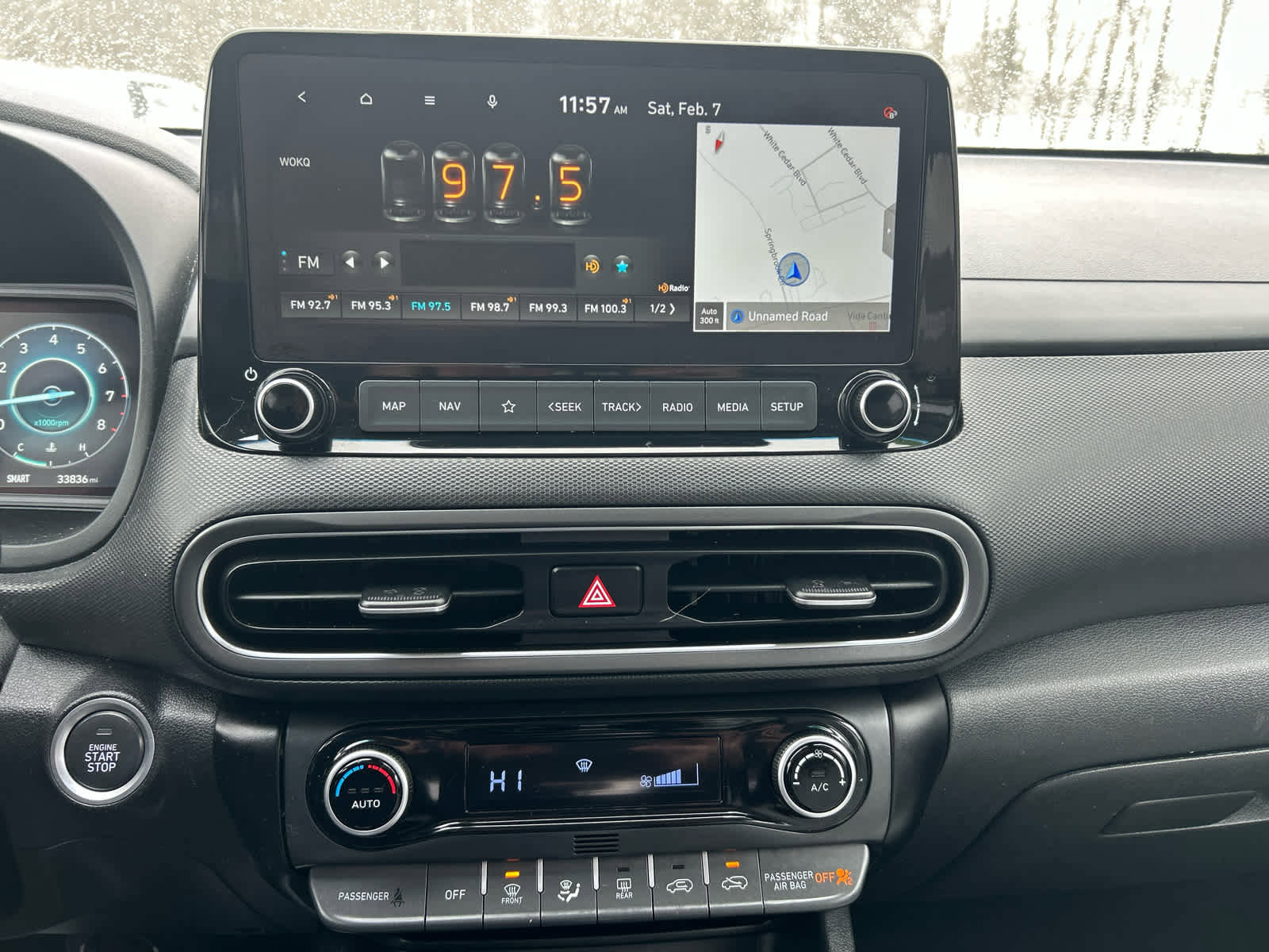 Used 2022 Hyundai Kona Limited image 21