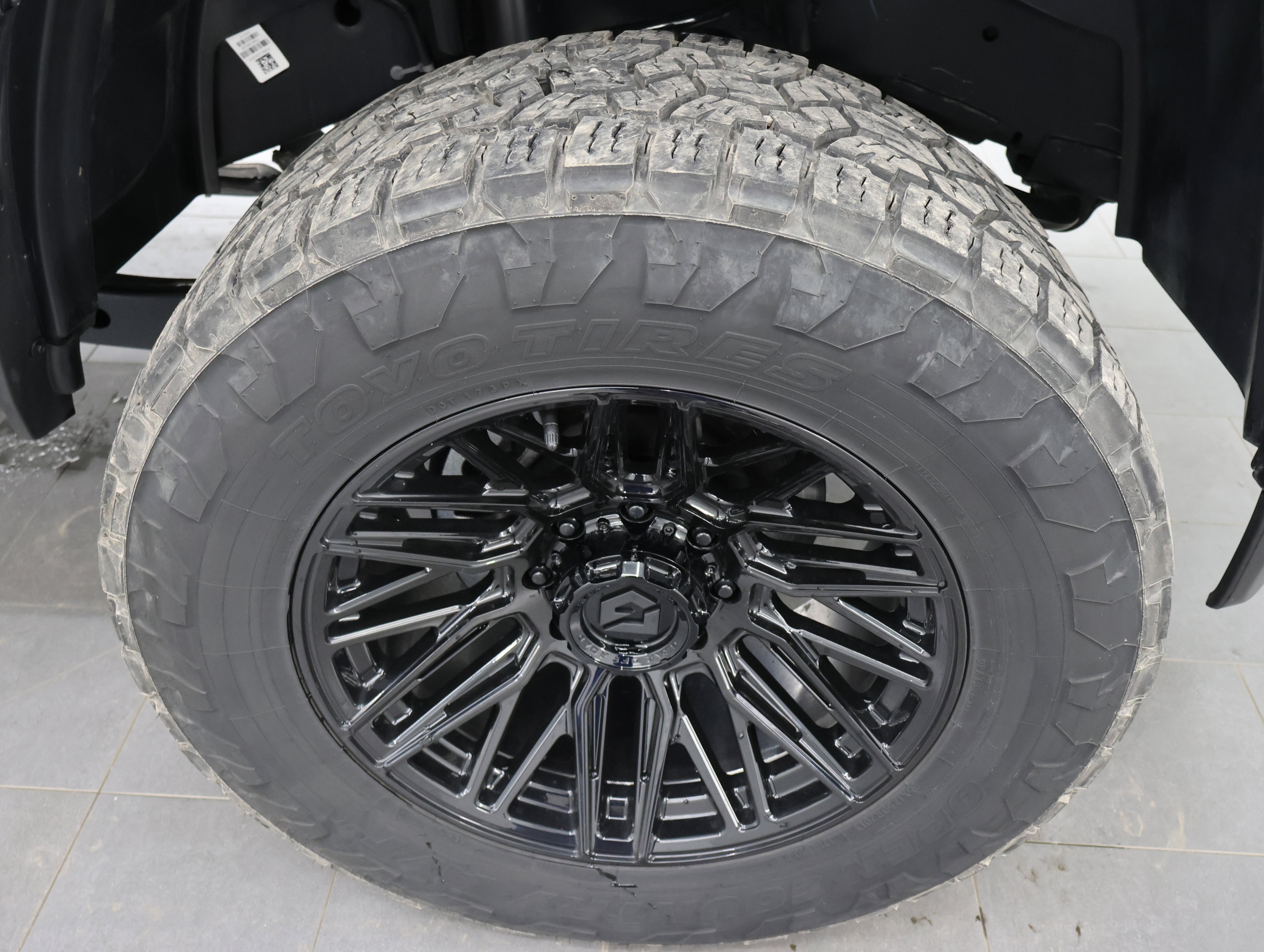 Used 2025 RAM 2500 Big Horn AWD/4WD image 3