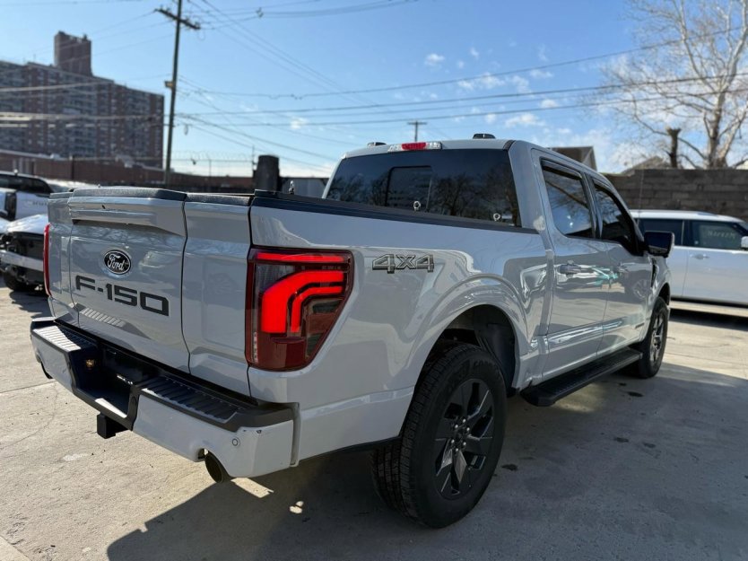 Used 2024 Ford F150 Lariat w/ Equipment Group 502A High image 3