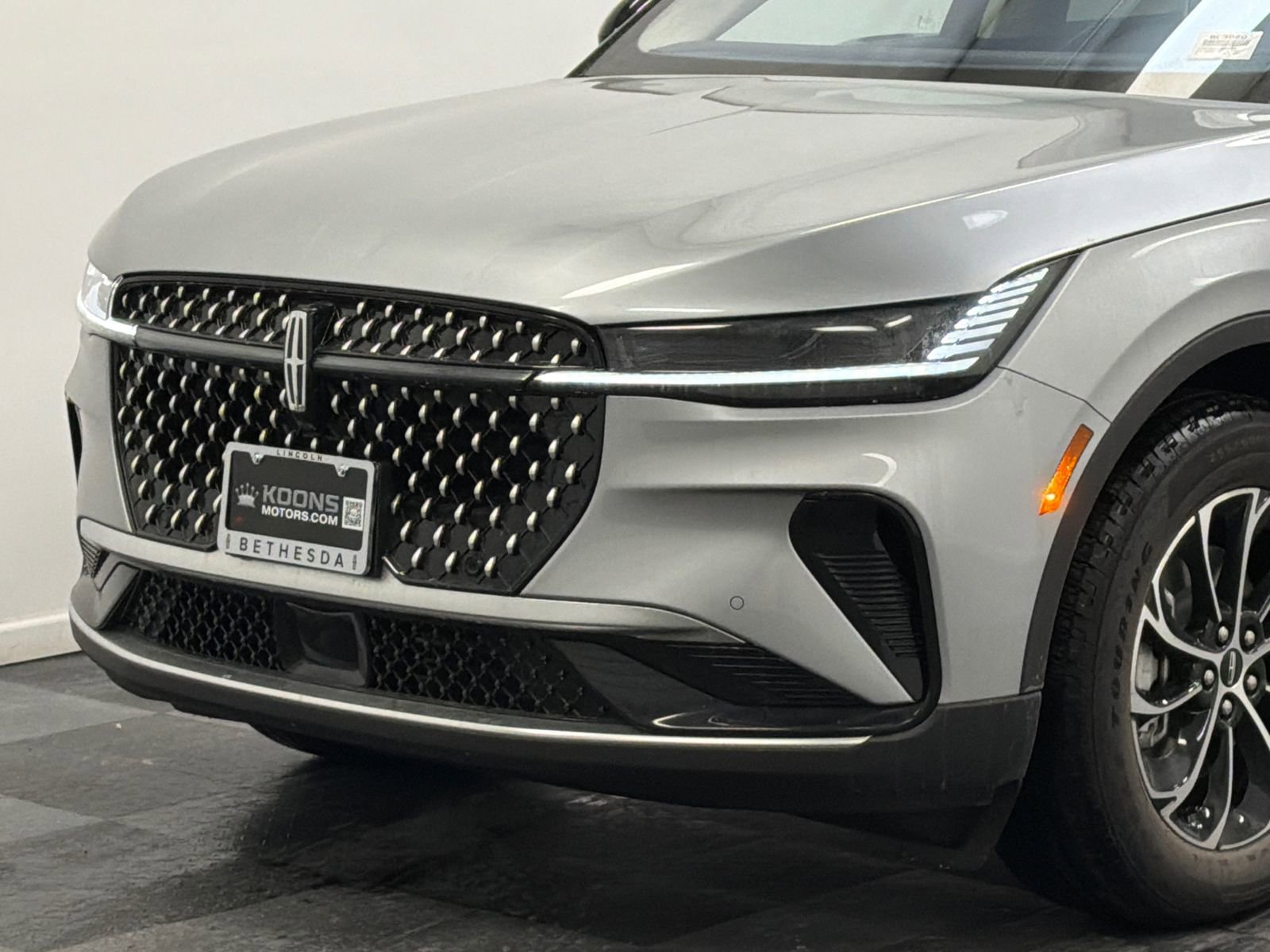 New 2026 Lincoln Nautilus Premier image 2