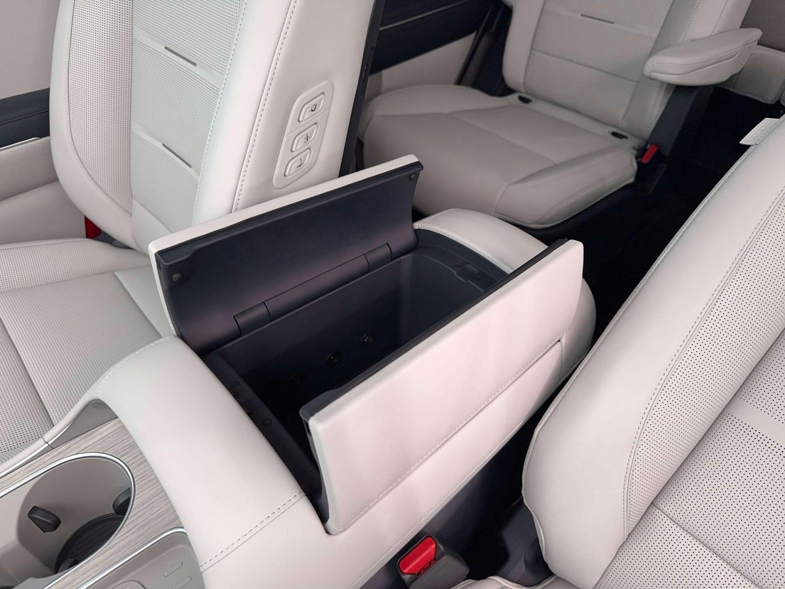 New 2026 Hyundai Palisade Calligraphy AWD/4WD image 11