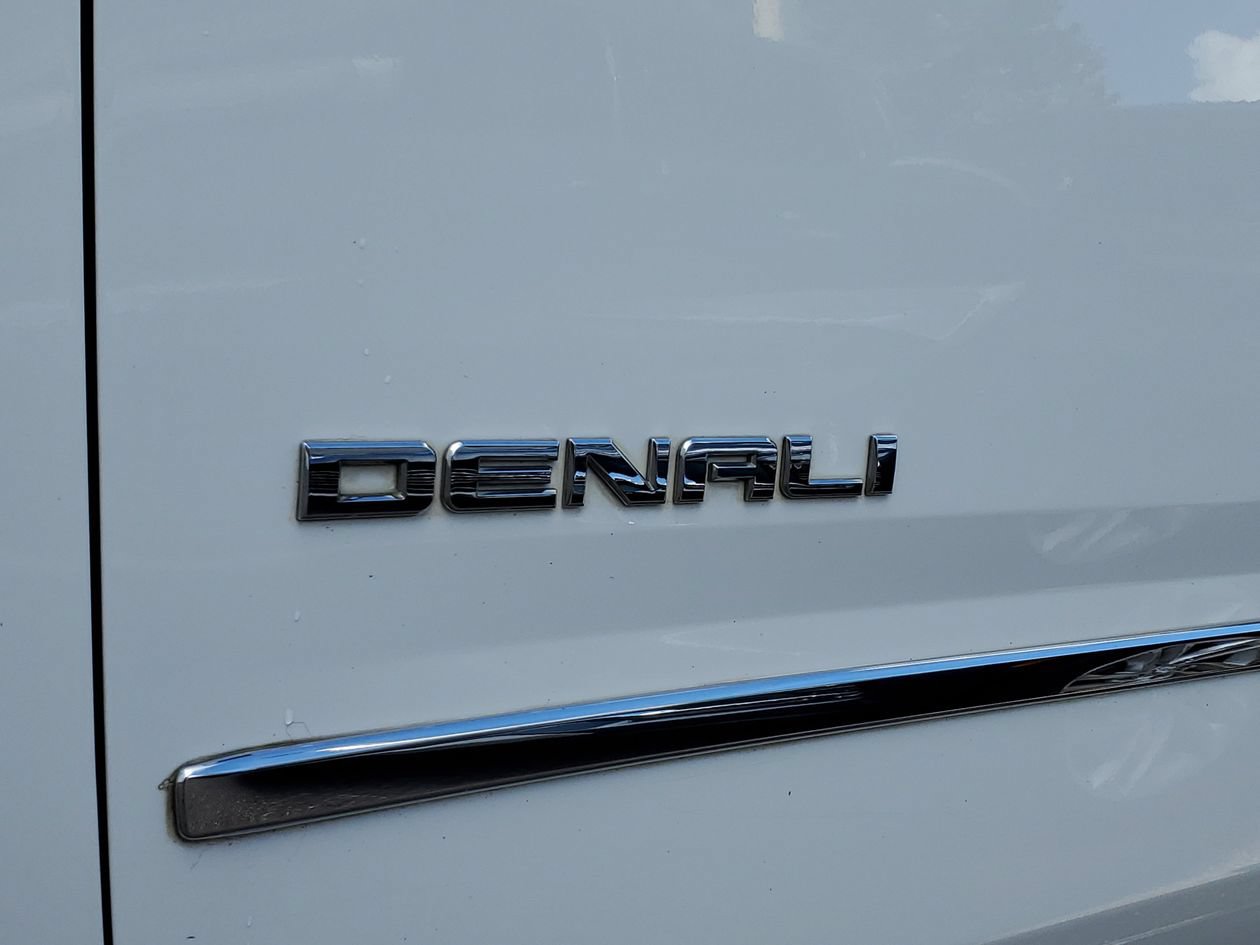 Used 2018 GMC Yukon Denali AWD/4WD image 8
