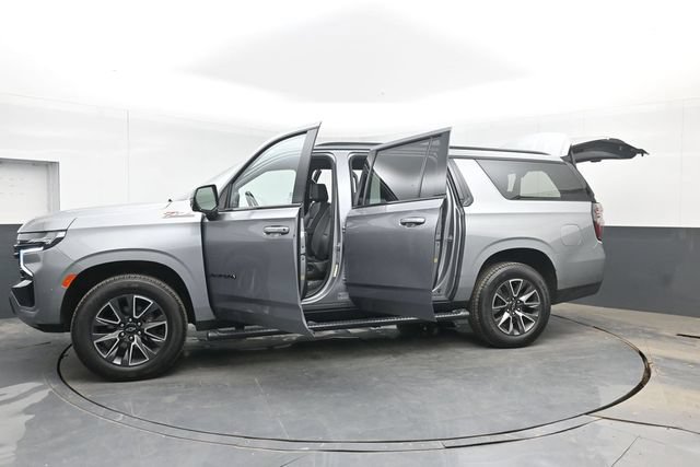 Used 2023 Chevrolet Suburban Z71 w/ Luxury Package AWD/4WD image 57