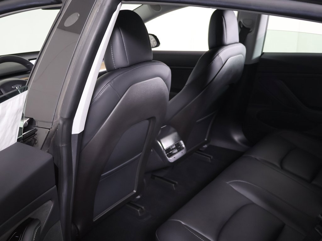 Used 2019 Tesla Model 3 Standard Range Plus image 29