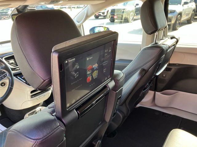 Certified 2019 Chrysler Pacifica Touring-L Plus w/ Advanced Safetytec Group FWD image 21