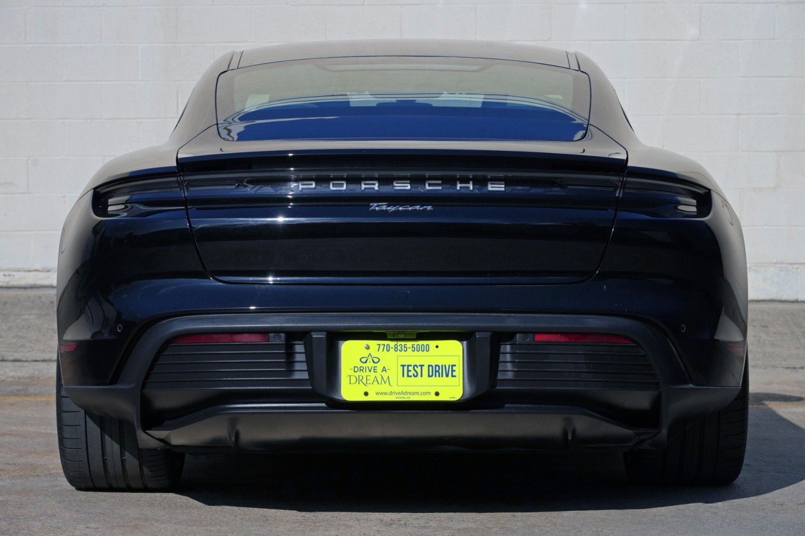 Used 2022 Porsche Taycan RWD image 11
