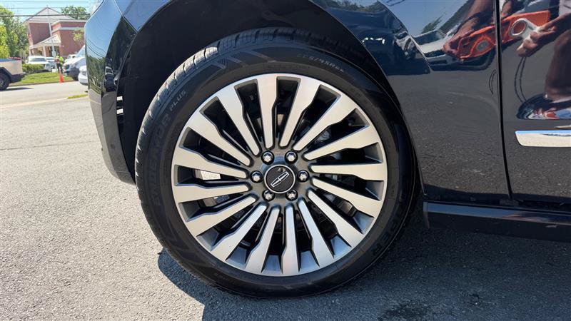 Used 2021 Lincoln Navigator Reserve w/ Luxury Package AWD/4WD image 14
