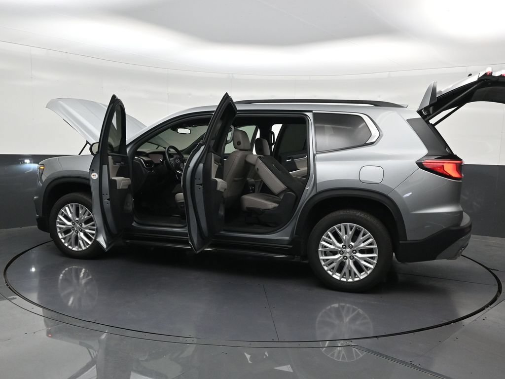 Used 2025 GMC Acadia Elevation w/ Elevation Premium Package FWD image 36