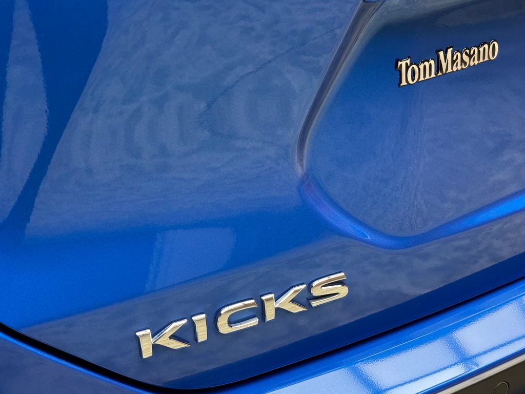 Used 2025 Nissan Kicks Play S FWD image 3