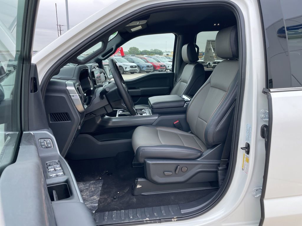 New 2025 Ford F150 Lariat w/ Equipment Group 501A Mid image 15