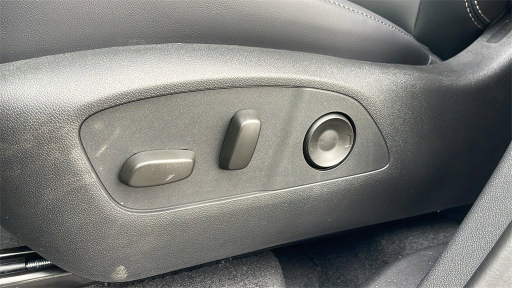 New 2026 GMC Acadia Elevation image 14