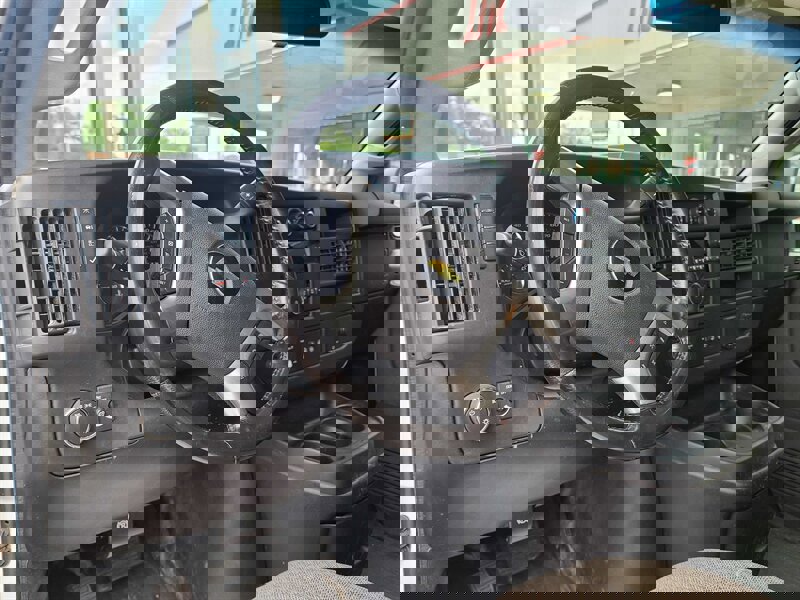 Used 2017 Chevrolet Express 2500 image 9