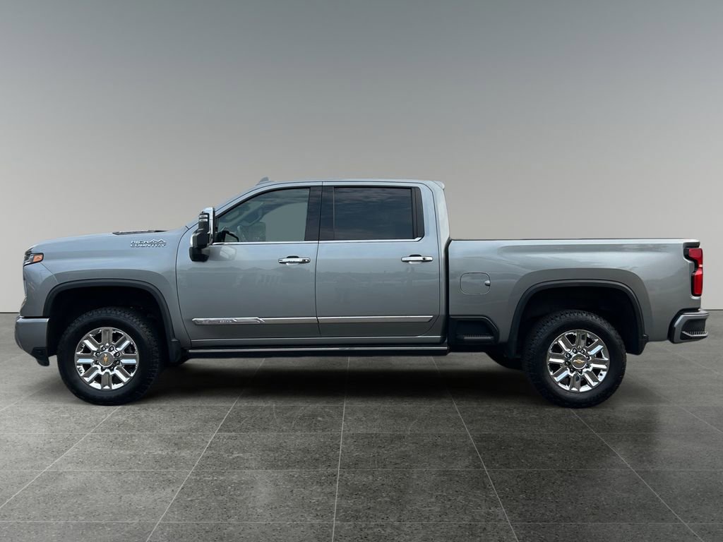 Used 2024 Chevrolet Silverado 2500 High Country w/ High Country Premium Package image 4