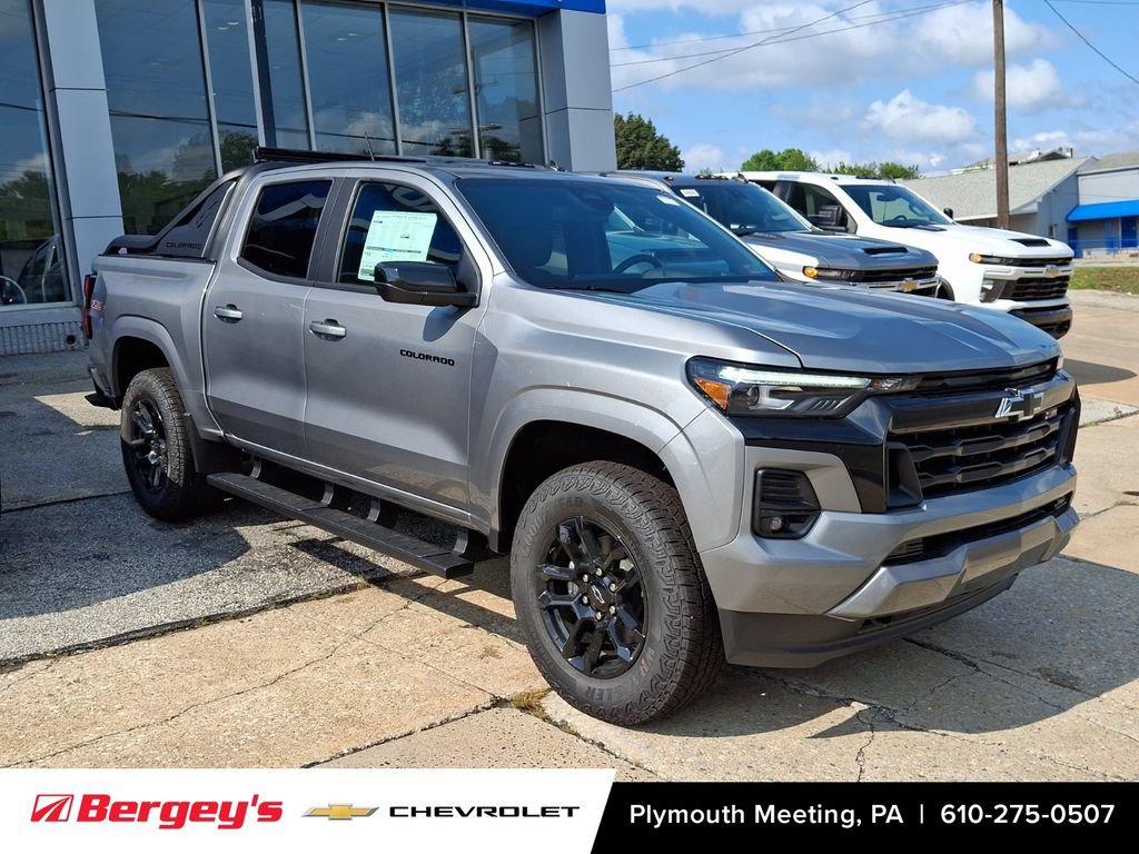New 2026 Chevrolet Colorado Z71 w/ Midnight Edition AWD/4WD image 2