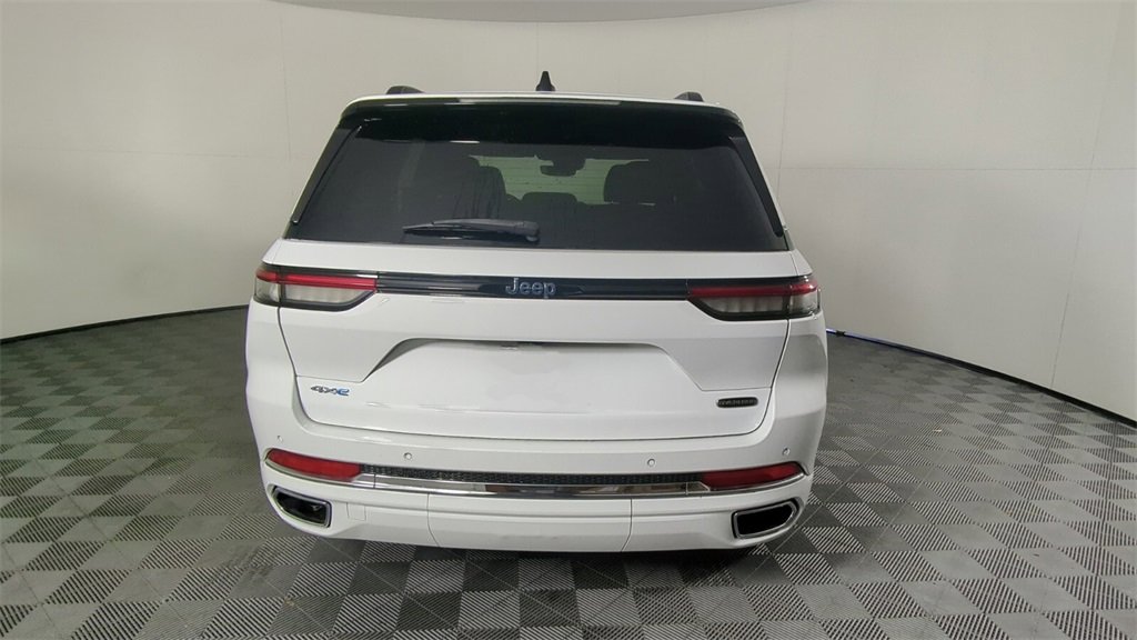 Used 2023 Jeep Grand Cherokee Overland image 6